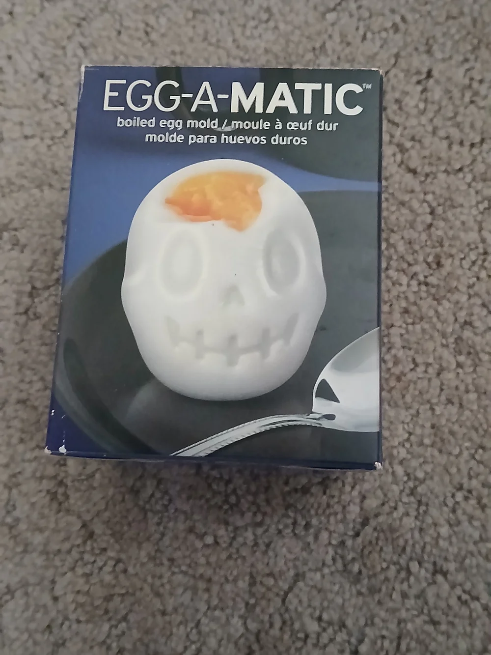 Fred White Skull Egg Mold with Blue Box